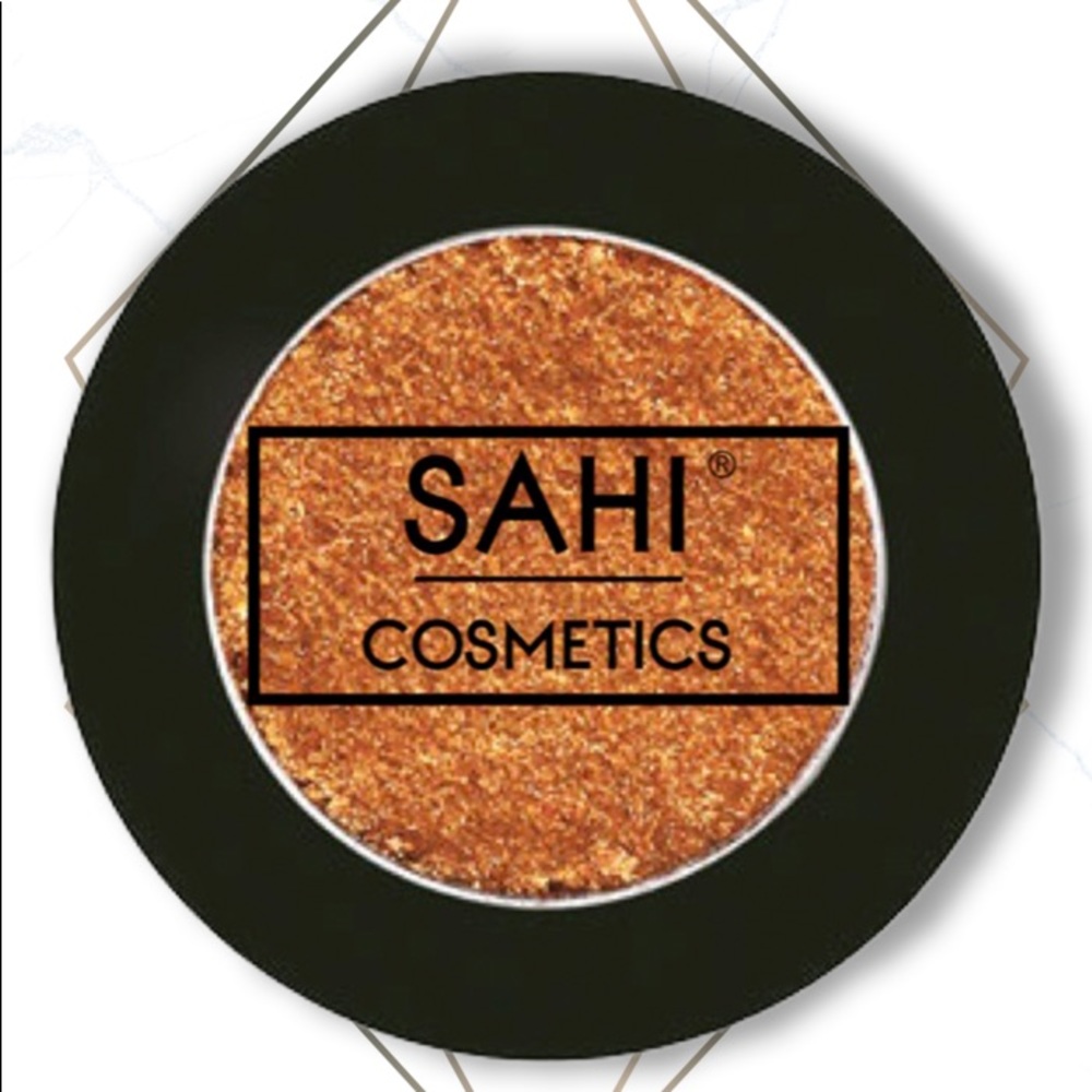 **SOLD** FOIL SHADOW W/ JOJOBA OIL IN DOHA